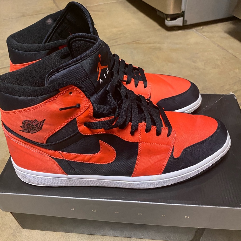 Air Jordan 1 Retro HI Premier